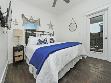 Seagrove Beac Vacation Home one block to beach